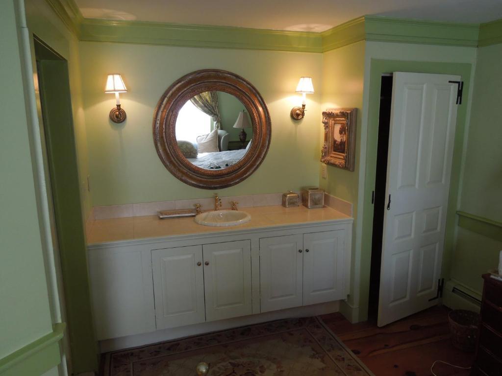 Admiral Farragut Inn Newport Bagian luar foto
